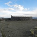 Das (etwas kleinere) Heiligtum von Pachamama.<br />Im Hintergrund die Insel Taquile.