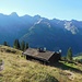 Die unbewirtschafteten Schwabegghütten vor der wilden Hornbachkette