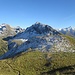 Abstieg auf gut 2200m; Bildmitte: Ronspitze