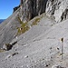 Am Fusse der Felsstufe treffen der von der Carschinahütte (oben) und vom Partnunsee (unten) kommende Wanderweg zusammen.