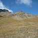 den Gipfel (P3037) in Bildmitte hatte ich zunächst als "Ersatz" für den Sasseneire angepeilt<br />rechts davon der Übergang Basset de Levron (2899 m)