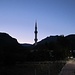 Kleine Moschee im Rückblick mit dem Canyon im Hintergrund: wie aus 1001er Nacht...