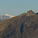 Firndreieck und Felsquadrat: Weisshorn hinter Pizzo Quadro vom Madone di Càmedo