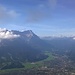 ...immer wieder herrliche Aussicht zur Zugspitze mit Garmisch