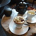 ... etwas später im gediegenen Chedi in Andermatt bei Kaffe & Kuchen ... ;-)