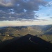 Kleiner Berg mit großem Schatten
