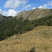 Blick zur Neualpspitze, der Gipfelaufstieg erfolgt von rechts aus dem Hockarjoch