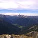 Knittelkarkopf, Blick Richtung Westen (halblinks die Hornbachkette)