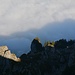 Felsturm (Roriwanghorn?) vor dem Nebel über dem Brienzersee