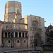 Der achteckige Vierungsturm der Kathedrale mit dem gotischen Apostel-Portal.<br />Vorn der Turia-Brunnen mit allerlei allegorischen "Nackerten"