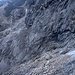 Der mit Drahtseilen gesicherte Weg über den Felsgürtel ist erreicht. Im Abstieg habe ich noch weitere Fotos gemacht.