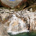 Una delle numerose pozze scavate pazientemente dal torrente Bares: la valle è forse più famosa per il canyoning che per l'escursionismo