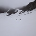 Blick zur Saldurspitze (gerade so im Nebel zu erkennen). Die Lagaunspitze ist rechts oben nicht mehr zu sehen. Hier habe ich mich über den Gletscher gestochert und bin hinten rechts wieder aufs Geröll gestiegen.