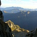 Oben auf dem Durchgang angekommen öffnet sich ein herrlicher Blick auf die Alp Ribia und ins Vergelettotal.