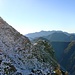 Vor uns liegende Wegpassage zu P. 2108 oberhalb der Alpe Albezzona.