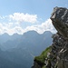 Karwendelkulisse kurz unter dem Gipfel der Krapfenkarspitze: vlnr Kuhkopf (2399m), Lackenkarspitze (2413m), Östliche Karwendelspitze, Vogelkarspitze
