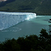 Der Perito Moreno Gletscher kalbert in den Lago Argentino