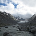 Beim Hüttenzustieg noch dicke Wolken über dem Gletscherkessel ...