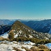 Abstieg mit Blick zum östlichen Schneidjochgipfel, dahinter die Hohen Tauern