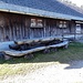 Die liebevoll gestaltete Sitzbank bei der Alp Blossen