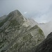Girenspitz - zweithöchster Gipfel im Alpstein. Darunter der Girensattel mit dem Weg zum Blau-Schnee-Sattel