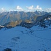 Blick über den Schwarzmilzferner in die Lechtaler Alpen; rechts der Hohe Riffler.
