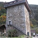 La Burgturm a Silenen - Dorfli. Casa d'abitazione dei signori di Silenen, risale al XII secolo.