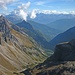 Blick über's Zammer Loch in Richtung Inntal; links Vileid- und die kleine Silberspitze.