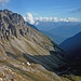 Blick über das Württemberger Haus in die Zentralalpen.