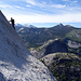 ... climb the traverse to belay three. Note that it's much easyer to use the inclined section in the middle.You can be easily mislead by some new bolts higher up, where the climber is right now. <br /><br />The [http://www.supertopo.com/disclaimer.html?f=topos/yosemite/snakedike.pdf supertopo] indicates that traverse to be the crux - I found it to be easyer than the first pitch. <br />Note that in Yosemite slabs are generally rated much softer than cracks. In Switzerland I would grade this slab around UIAAA IV (equals to 5.5). 