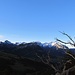 Die Aussicht kann sich sehen lassen. Die Wolkendecke vom Morgen ist nach Osten abgezogen