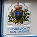das Wappen von San Marino auf einem Auto-Nummernschild