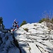 Querung von der Alp Gmeinenwis zum Wännelisattel. Es gibt auch Möglichkeiten für kurze Klettereinlagen.