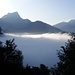 Der Leopoldsteinersee ist noch unter der Nebeldecke versteckt