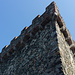 die Burgmauer des Castello San Giorgio reckt sich in die Höhe