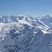 Berner Alpen, die Schneekuppe in der Bildmitte ist der Petersgrat