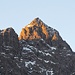und auch die Hochkünzelspitze auf der anderen Talseite, von der man den Üntschengrat [http://www.hikr.org/gallery/photo643604.html?post_id=42938#1 so] sieht