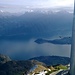 Bellaggio dalla cima del Crocione a strapiombo sul Lago di Como e s'intravede l'immensa  croce di vetta in acciaio..