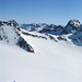 Panorama vom Gletscherchamm, im Vordergrund das Gletscherrund von la Cudera