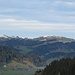 Blick über die Gsüchti-Hoschtett unterhalb Marbach zu leicht überzuckerten Emmentaler Hügeln ....