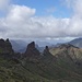 Die Felszähne westlich des Roque Bentayga.