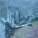 Die Ruinen der einstigen Eisenhütte (gegenüber Monti di Ruscada)