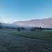 Au-dessus de Vens, le Grand Colombier en arrière-plan. Sur la gauche, la montagne descend vers Culoz
