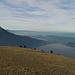 Aussicht vom Gniepen zur Rigi mit Zugersee.