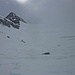 Gleich ist der namenlose Gletscher erreicht; links im Bild P.3183.