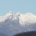 <b>La Cimetta d'Orino e l'Alpe Morisciolo visti da Mendrisio (foto del 4.1.2015).</b>