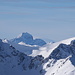 Piz Julier - rechts daneben ist gerade noch der Gipfel des Piz Nair mit der markanten Bergstation zu sehen