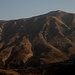 Bei Polur - Etwas oberhalb des Ortes geht der Blick im Abendlicht über die nördlichen Ausläufer zum Gipfel des Bazm Chal.