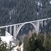 Für Eisenbahnfreunde das Langwies-Viadukt