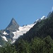 nochmal - weil so schön - der Pik Ine (3455 m links). Rechts zieht der Gletscher hinauf zum Gora Dschuguturljutschat (3896 m)